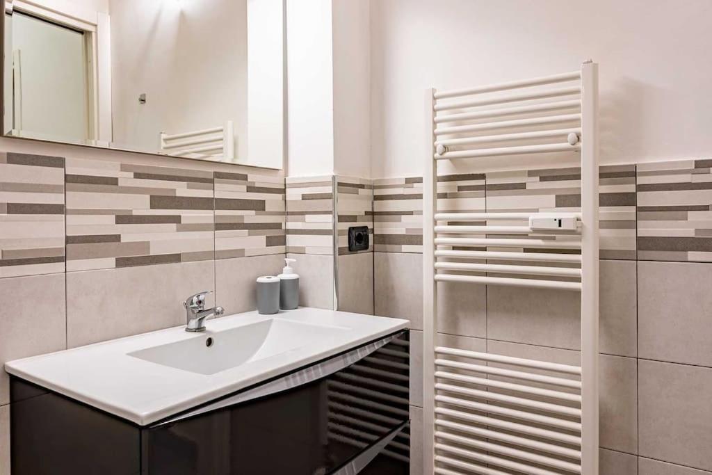Guest Planet - Modern Flat M2 * Milán